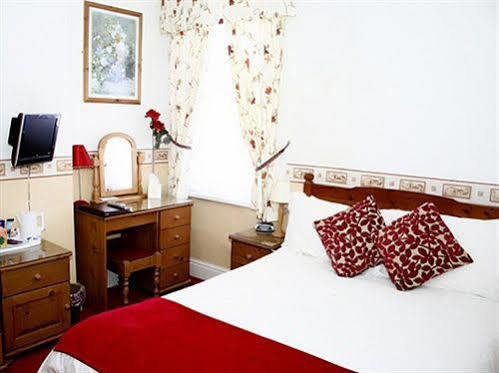Robyn'S Guest House Скарборо Екстер'єр фото